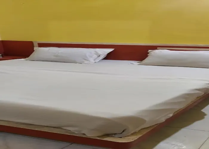 Spot On 73926 Hotel Anjanaa Puri